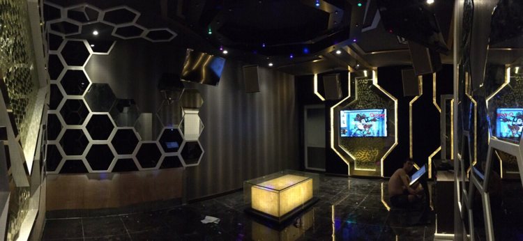 làm phòng karaoke 6