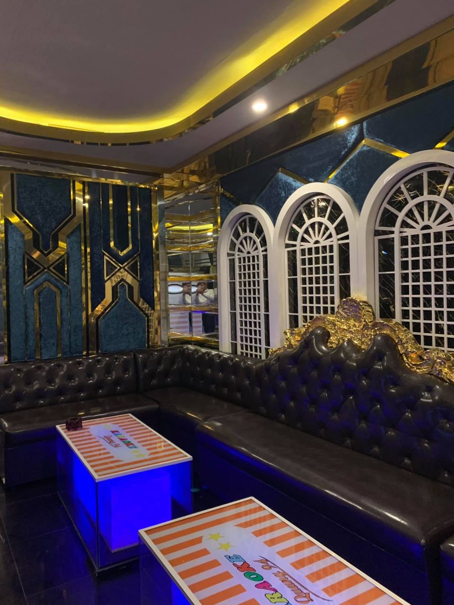 Mẫu thiết kế phòng karaoke bình dân 2