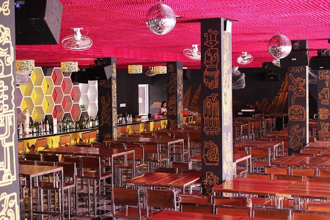 thiết kế nội thất quán beer