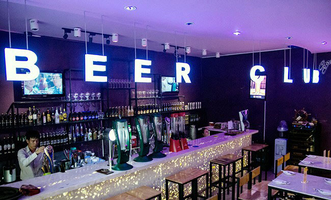 thiet ke quan beer club