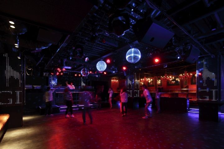 thiet ke thi cong bar club 4