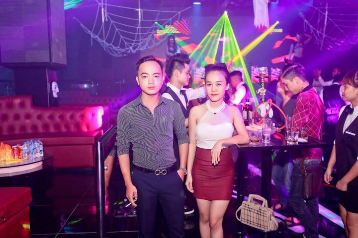 thi công nội thất beer club sang trọng hiện đại