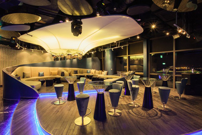 nội thất quán bar