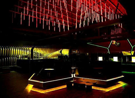 nội thất quán bar