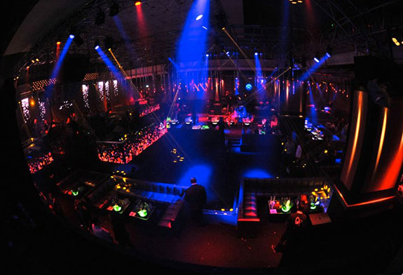 trang trí nội thất quán bar