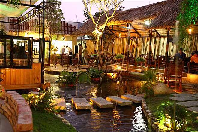 thiết kế cafe sân vườn