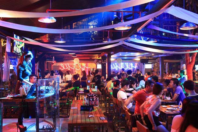 hinh anh beer club sang trong