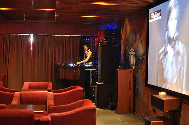 thi công quán Cafe DJ