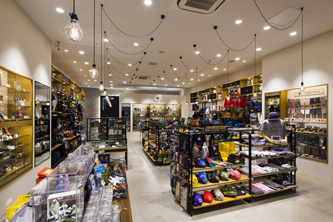 thiết kế thi công nội thất shop thời trang 4