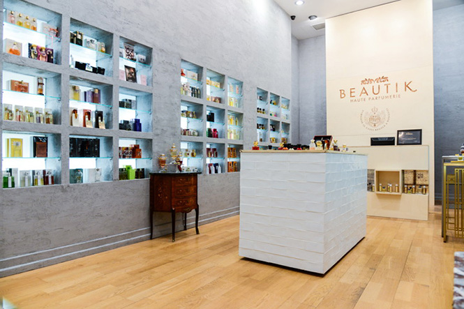 thi cong shop 4,thiet ke noi that shop nuoc hoa