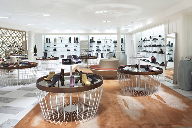 thiết kế shop giày