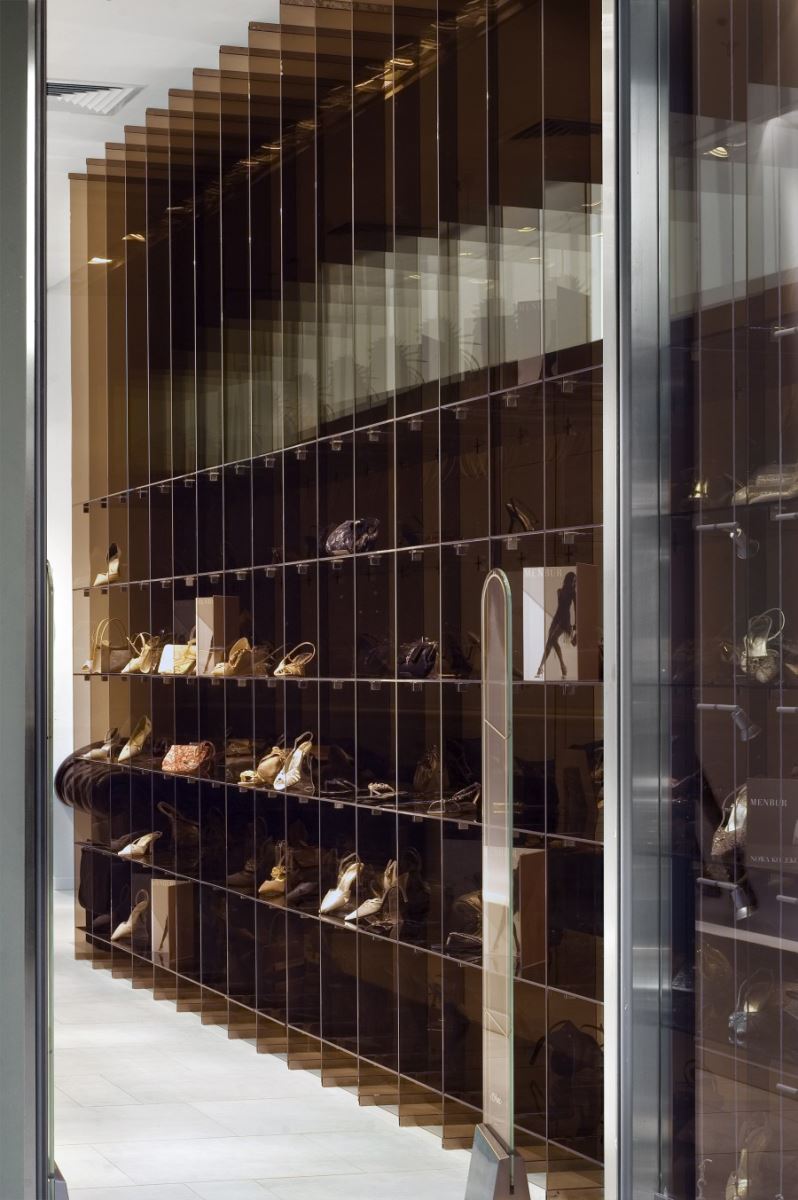 thi công shop giày
