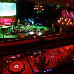 Thiết kế thi công nội thất quán Cafe Bar chuyên nghiệp