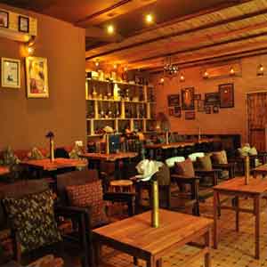 Thiết kế quán cafe bằng gỗ pallet,xây dựng nội thất cafe