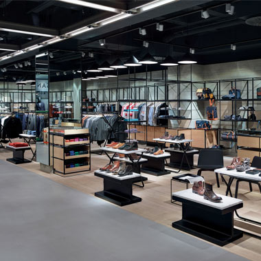 Mẫu thiết kế shop thời trang hiện đại ấn tượng sang trọng